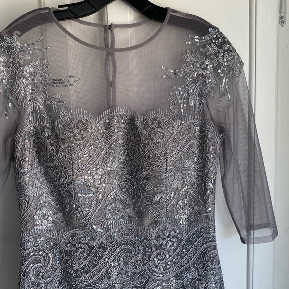 Teri Jon grey sequined long sleeve gown like new size 6 - Picture 14 of 15
